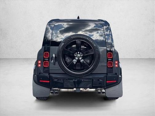 2025 Land Rover Defender 110 P500 X-Dynamic SE