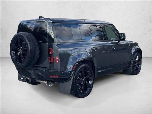 2025 Land Rover Defender 110 P500 X-Dynamic SE