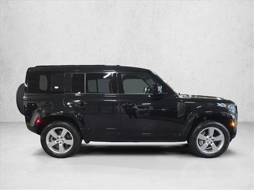 2023 Land Rover Defender 110 X-Dynamic SE