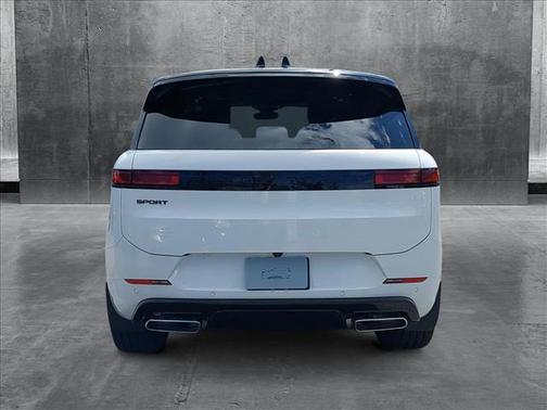 2025 Land Rover Range Rover Sport SE