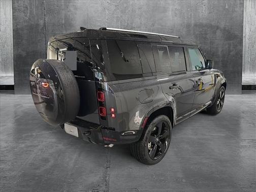 2025 Land Rover Defender 110 P400 X-Dynamic SE