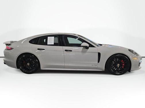 2021 Porsche Panamera GTS