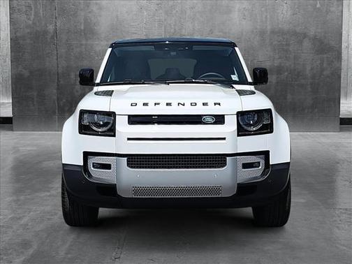 2025 Land Rover Defender 110 P300