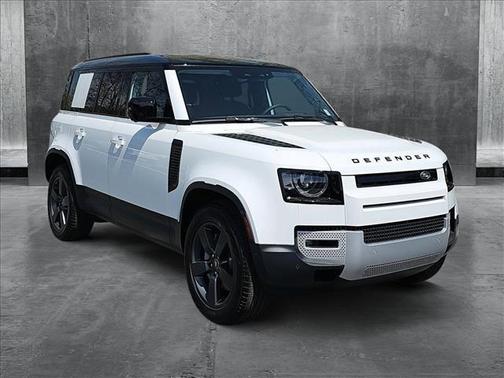 2025 Land Rover Defender 110 P300