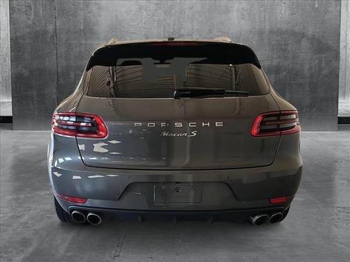2015 Porsche Macan S