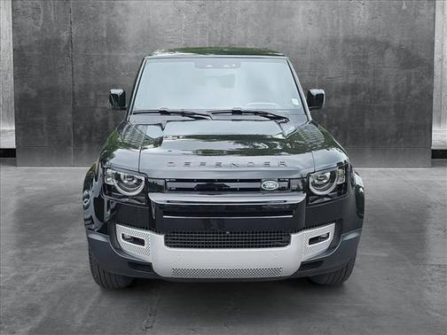 2025 Land Rover Defender 110 P400 S