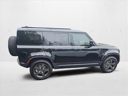 2025 Land Rover Defender 110 P400 S