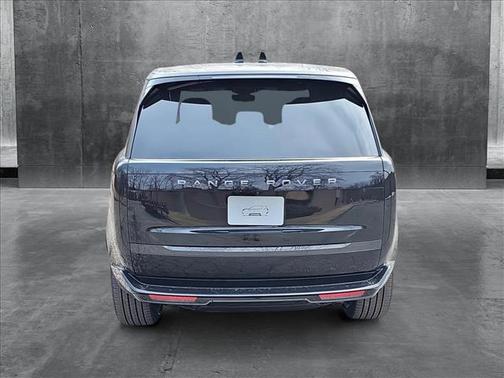 2025 Land Rover Range Rover P530 SE 7 Seat