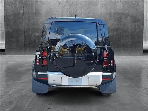 2025 Land Rover Defender 110 P300
