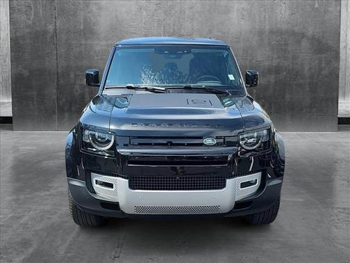 2025 Land Rover Defender 110 P300