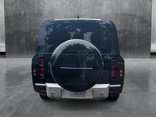 2025 Land Rover Defender 130 P300 S