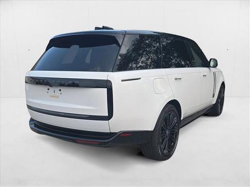 2025 Land Rover Range Rover P400 SE 7 Seat