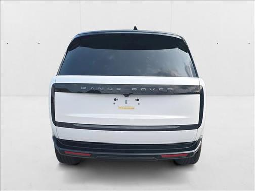 2025 Land Rover Range Rover P400 SE 7 Seat