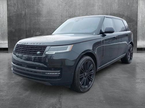 2025 Land Rover Range Rover P530 SE 7 Seat