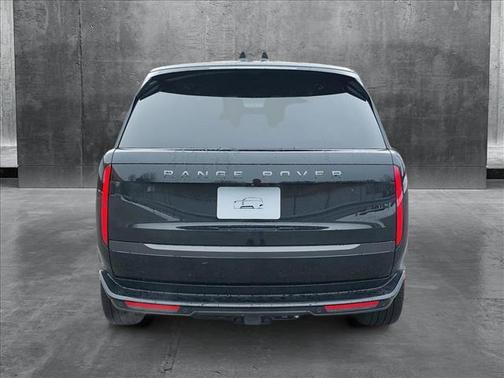 2025 Land Rover Range Rover P530 SE 7 Seat
