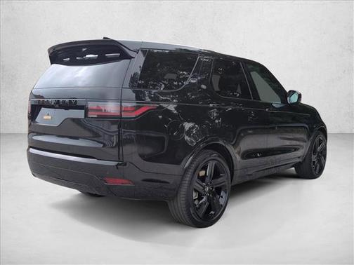 2024 Land Rover Discovery P360 Dynamic SE