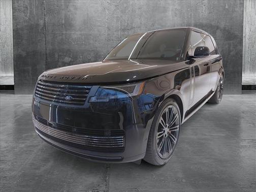 2025 Land Rover Range Rover P615 SV
