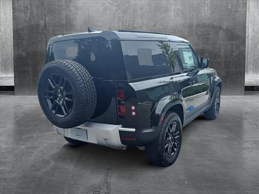 2025 Land Rover Defender 90 P300 S