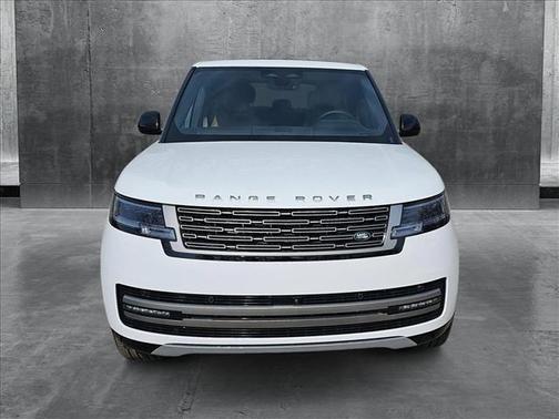 2025 Land Rover Range Rover P530 SE