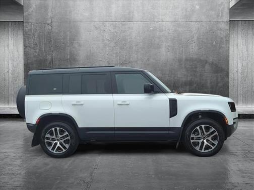 2024 Land Rover Defender 110 P300