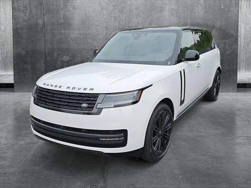 2025 Land Rover Range Rover P530 SE 7 Seat