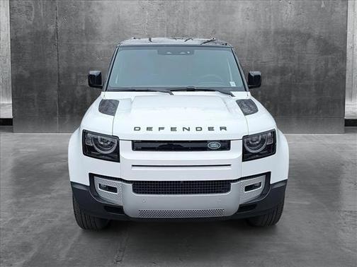2025 Land Rover Defender 110 P400 S