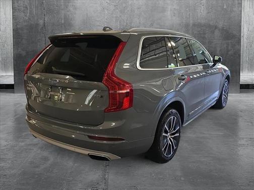 2020 Volvo XC90 T5 Momentum