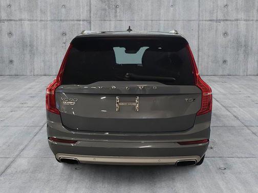 2020 Volvo XC90 T5 Momentum