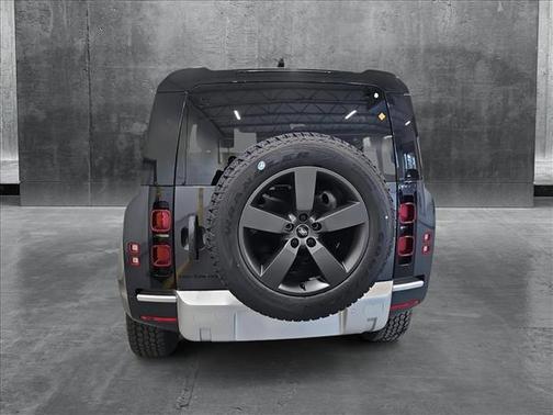 2025 Land Rover Defender 90 P300 S