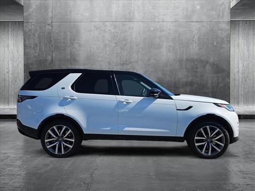 2025 Land Rover Discovery P360 Dynamic SE