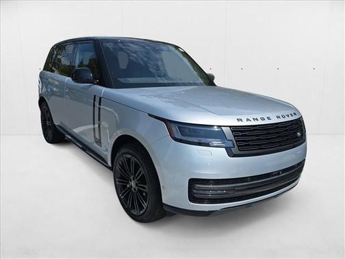 2025 Land Rover Range Rover P400 SE