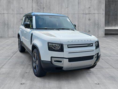 2025 Land Rover Defender 110 P400 S