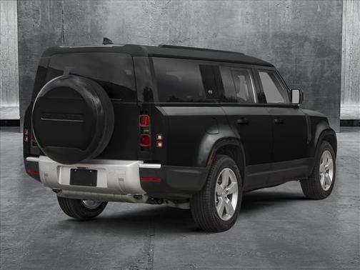 2025 Land Rover Defender 130 P400 X-Dynamic SE