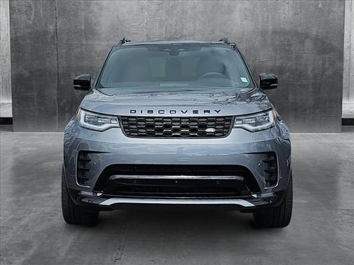 2025 Land Rover Discovery P300 Dynamic SE