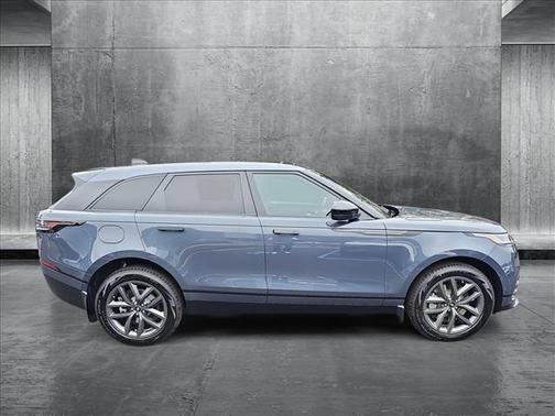 2026 Land Rover Range Rover Velar P250 SE R-Dynamic