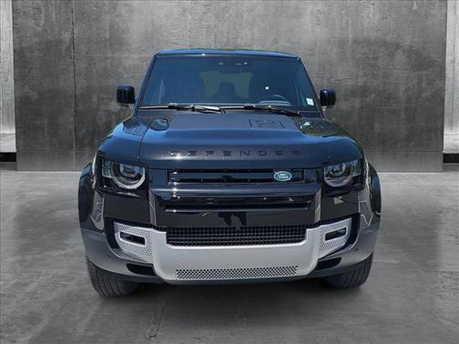 2025 Land Rover Defender 110 P300