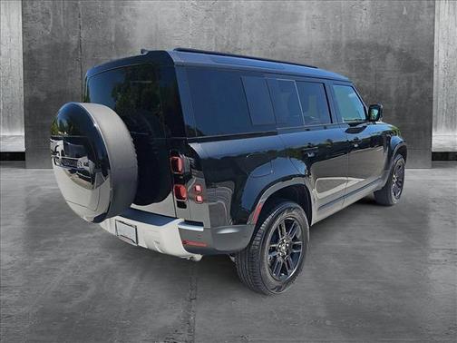 2025 Land Rover Defender 110 P300