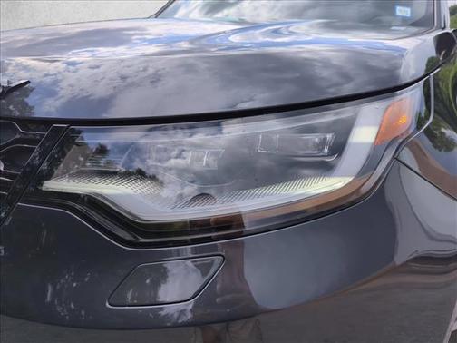 2024 Land Rover Discovery P300 Dynamic SE