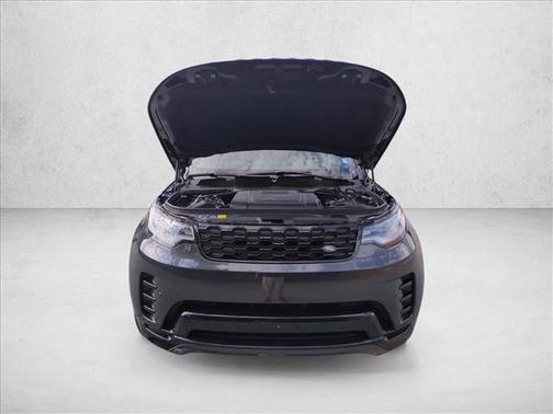 2024 Land Rover Discovery P300 Dynamic SE