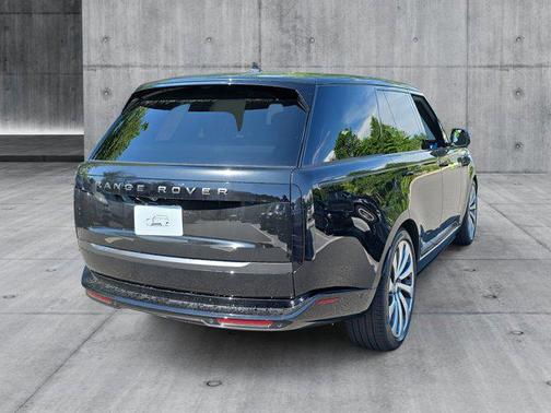 2025 Land Rover Range Rover P400 SE