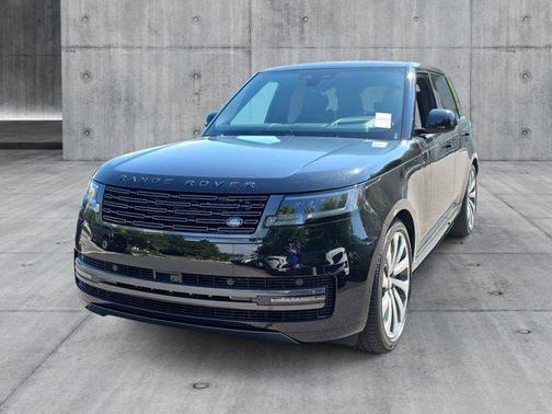 2025 Land Rover Range Rover P400 SE