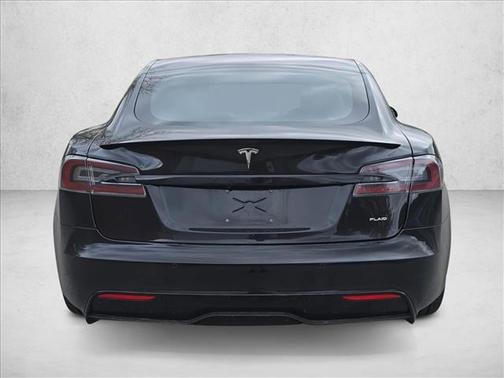 2022 Tesla Model S Plaid