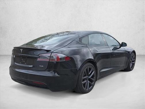 2022 Tesla Model S Plaid