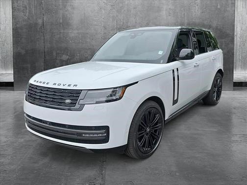 2025 Land Rover Range Rover P530 SE