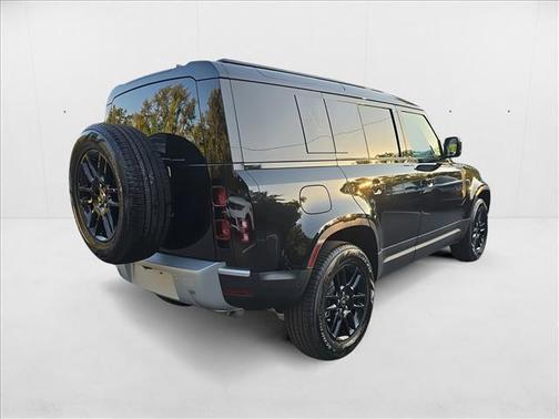 2025 Land Rover Defender 110 P400 S