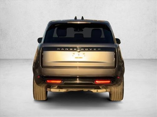 2025 Land Rover Range Rover P550e SE