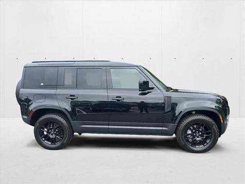 2025 Land Rover Defender 110 P400 S