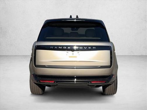 2025 Land Rover Range Rover P550e SE