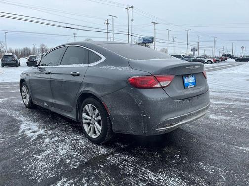 2016 Chrysler 200 Limited
