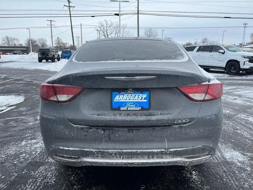 2016 Chrysler 200 Limited